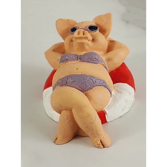Pig In Bikini On The Beach Figurine Piglet Piggy Resin 3" Year 90s Pig Lover - Picture 3 of 12